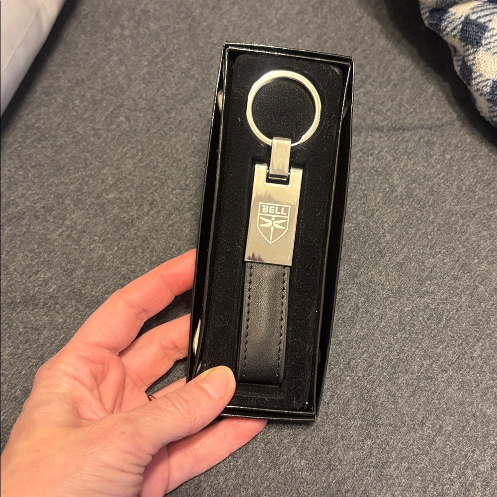 Bell Rare Helicopter Keychain with Box - Picture 2 of 5